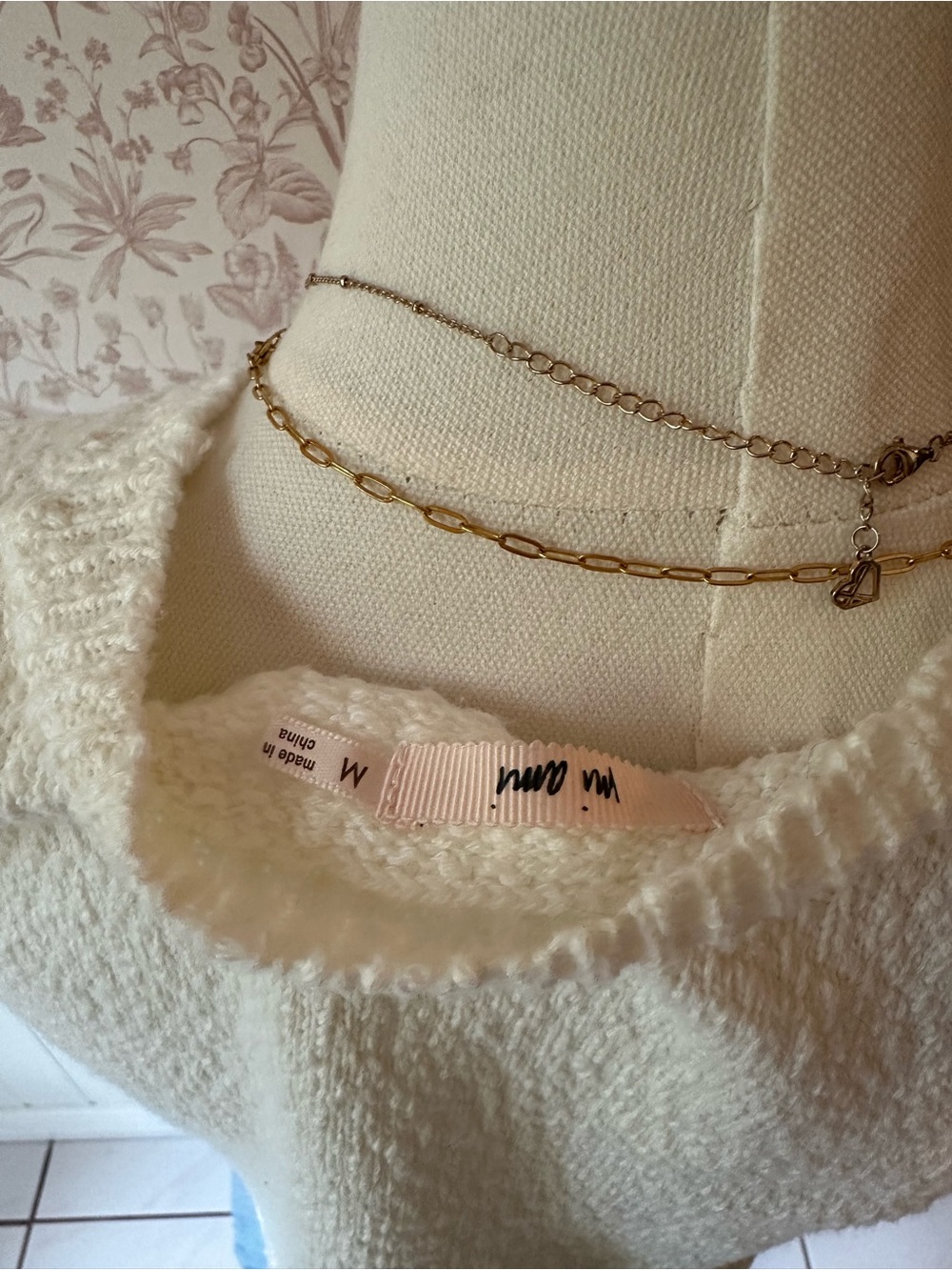Mi Ami Cream Side-Tie Knit Sweater Vest – Size Medium - Picture 9 of 9